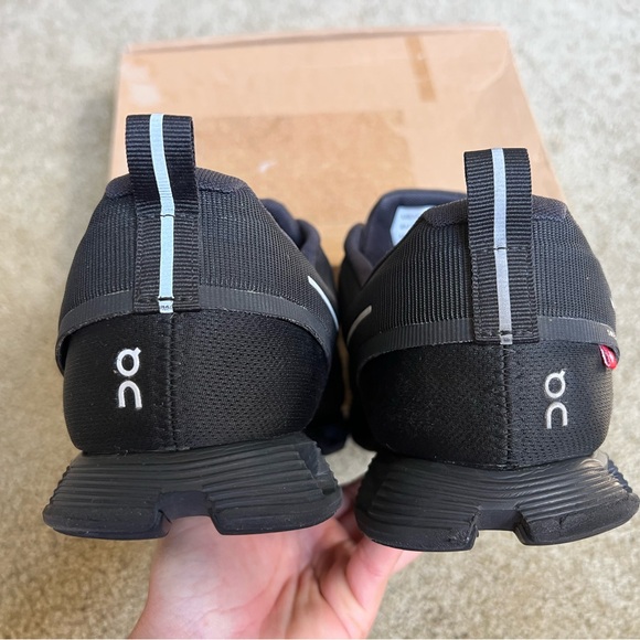 On Cloud 5 Waterproof Men’s Shoes Size 12 Black Performance Running Gently Used - Picture 11 of 16